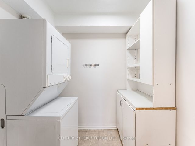 911 - 1360 York Mills Rd