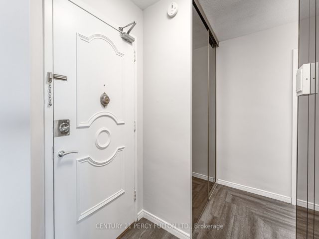 911 - 1360 York Mills Rd