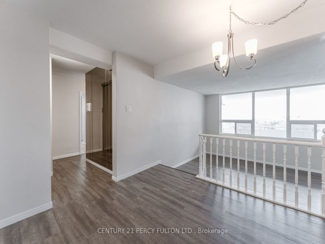 911 - 1360 York Mills Rd