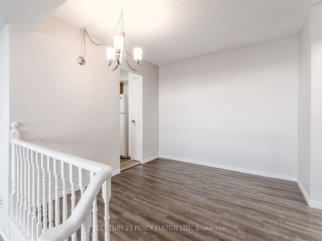 911 - 1360 York Mills Rd