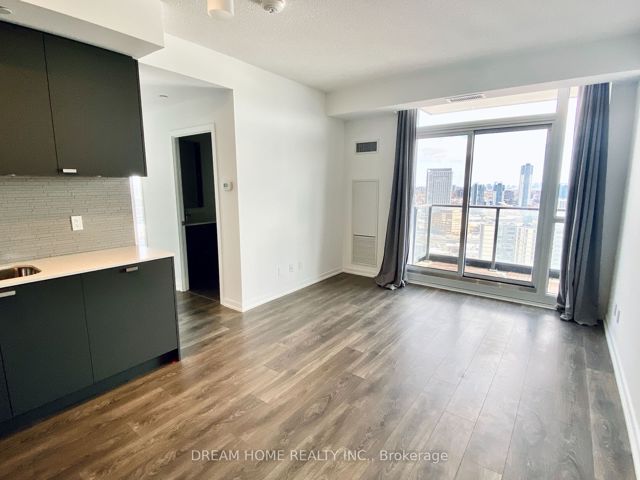 2510 - 56 Forest Manor Rd