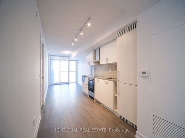 409 - 125 Redpath Ave