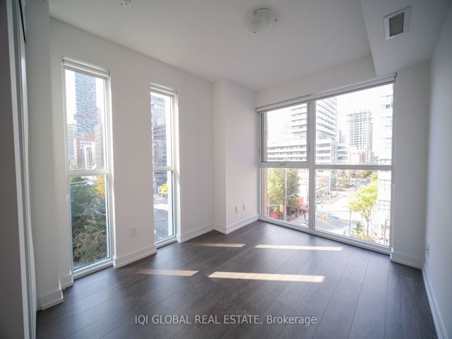 409 - 125 Redpath Ave