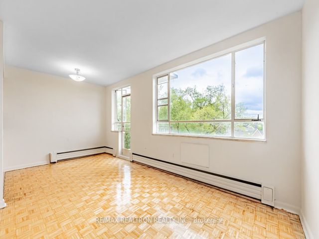 501 - 2895 Bathurst St