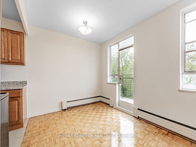 501 - 2895 Bathurst St