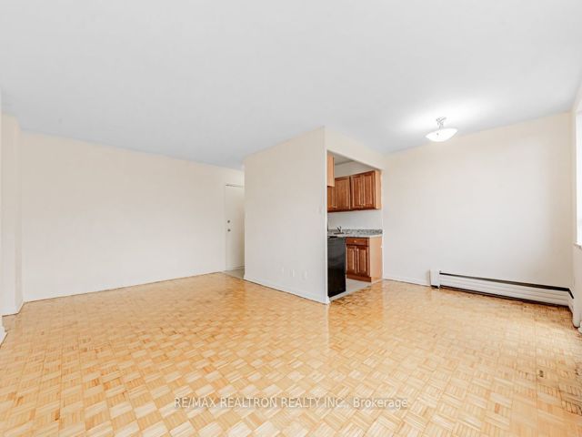 501 - 2895 Bathurst St