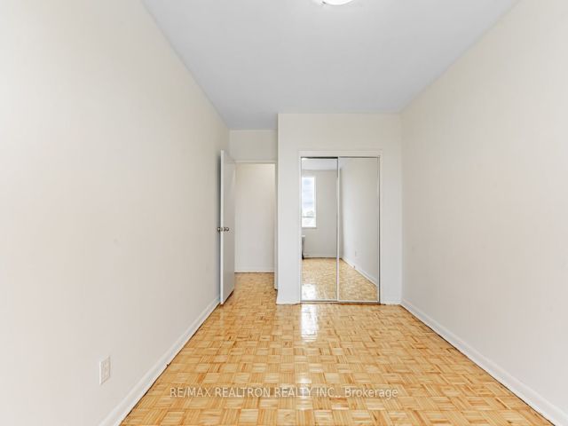 501 - 2895 Bathurst St