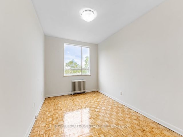 501 - 2895 Bathurst St