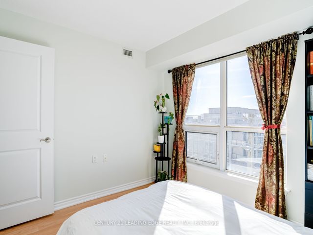 509 - 872 Sheppard Ave W