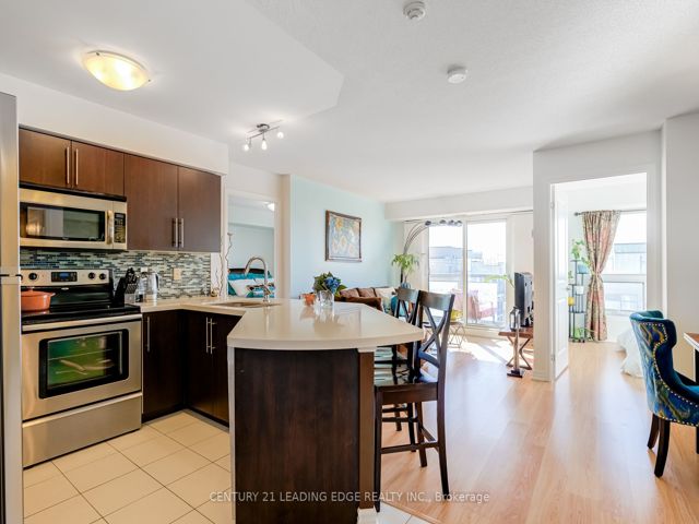 509 - 872 Sheppard Ave W