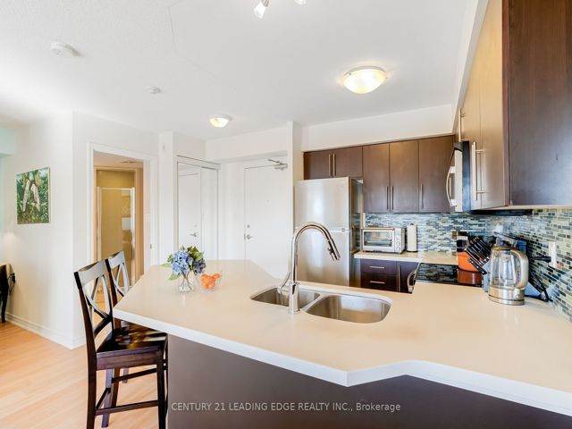 509 - 872 Sheppard Ave W