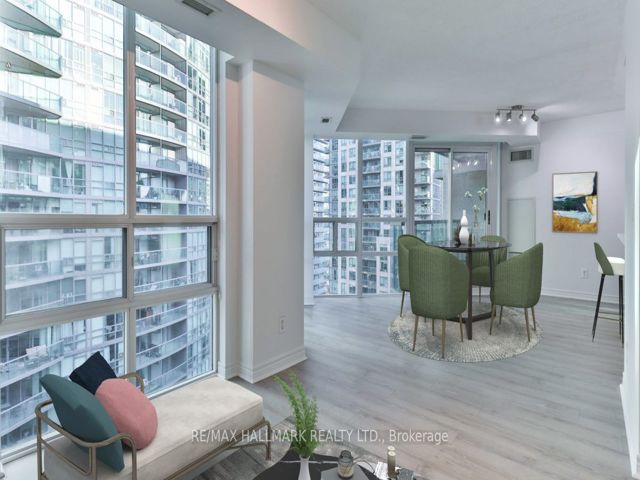 1701 - 51 Lower Simcoe St