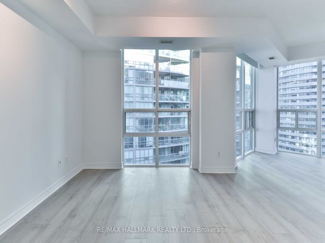 1701 - 51 Lower Simcoe St