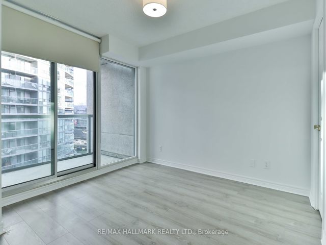 1701 - 51 Lower Simcoe St