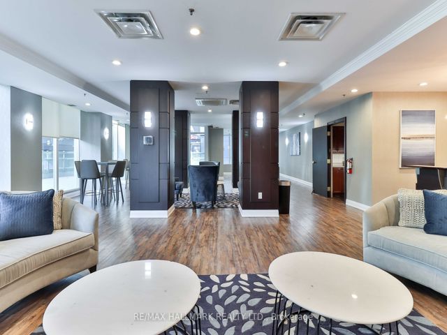 1701 - 51 Lower Simcoe St
