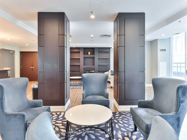 1701 - 51 Lower Simcoe St