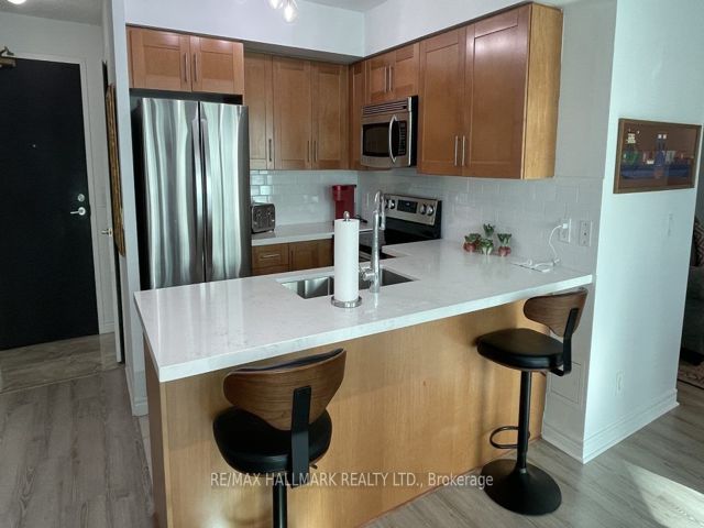 1701 - 51 Lower Simcoe St
