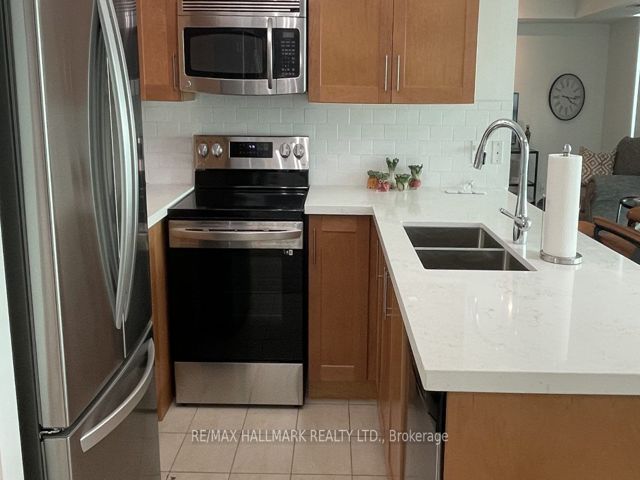 1701 - 51 Lower Simcoe St