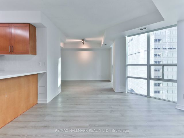 1701 - 51 Lower Simcoe St