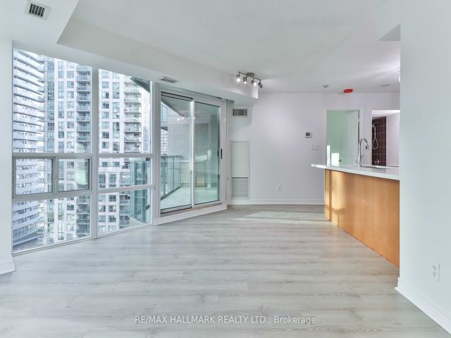1701 - 51 Lower Simcoe St