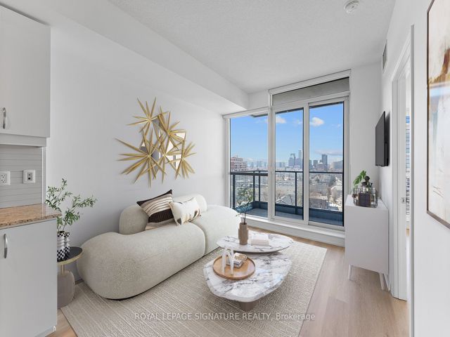 1016 - 2885 Bayview Ave