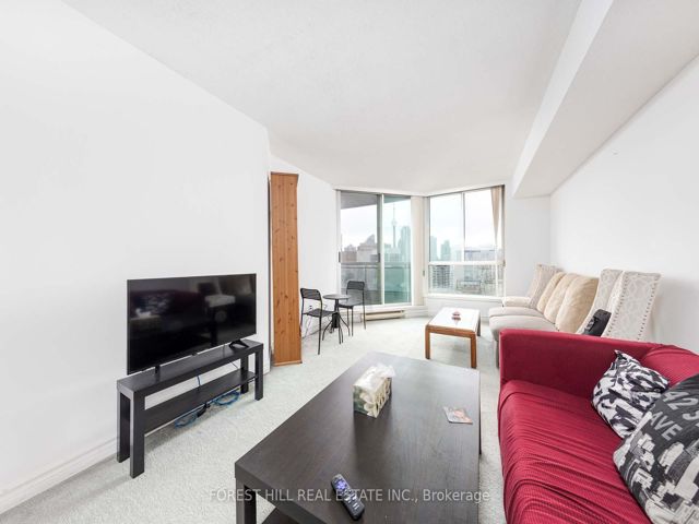 2811 - 38 Elm St