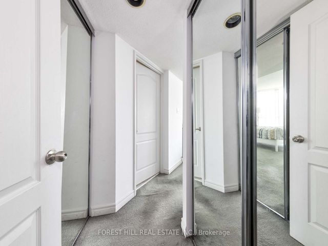 2811 - 38 Elm St