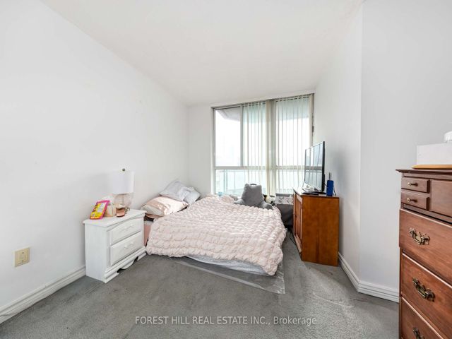 2811 - 38 Elm St