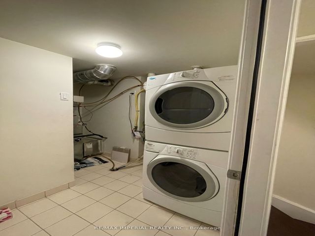 Th8 - 5 Oakburn Cres