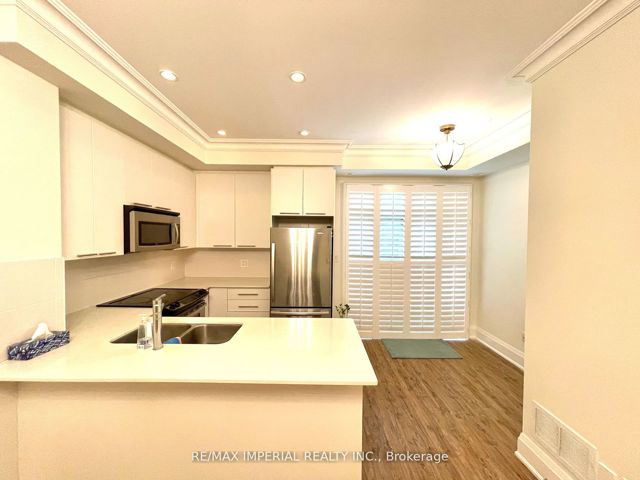 Th8 - 5 Oakburn Cres