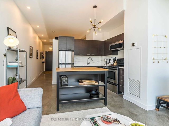 405 - 549 King St E
