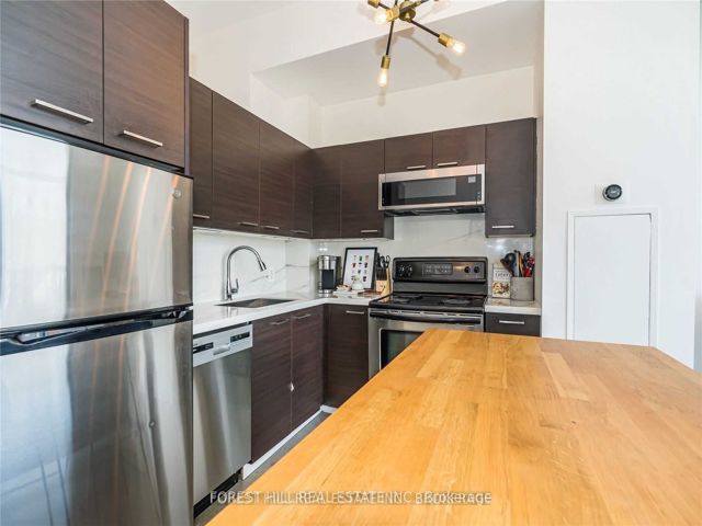 405 - 549 King St E