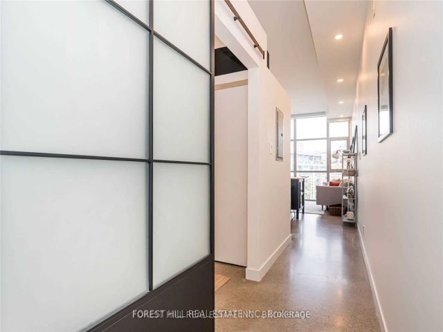 405 - 549 King St E