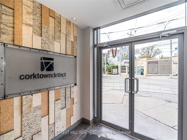 405 - 549 King St E