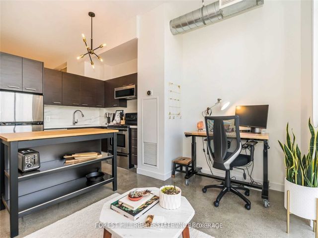 405 - 549 King St E