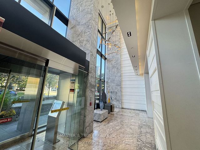 1106 - 57 St Joseph St