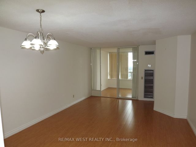 2203 - 7 Bishop Ave