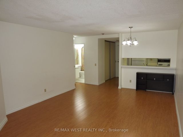 2203 - 7 Bishop Ave