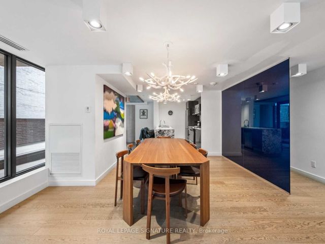 1413 - 111 Bathurst St