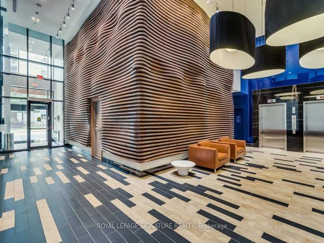 1413 - 111 Bathurst St