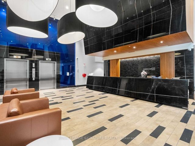 1413 - 111 Bathurst St