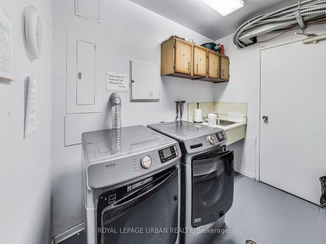 7 - 166 Sherwood Ave