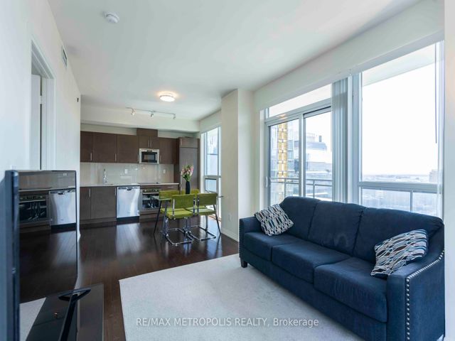 2115 - 460 Adelaide St E
