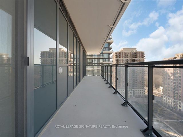1403 - 30 Inn On The Park Dr