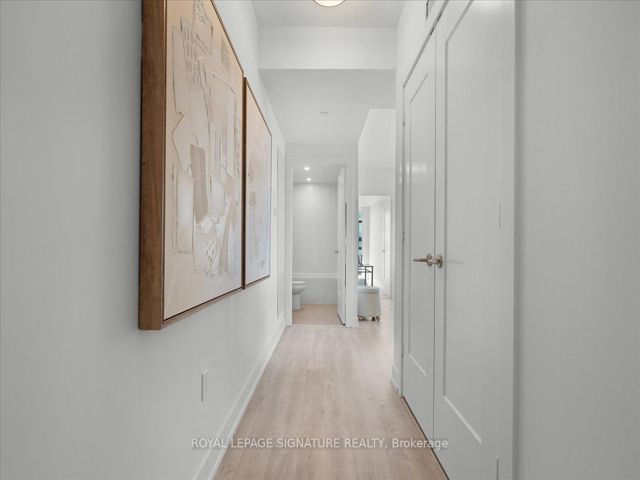 1403 - 30 Inn On The Park Dr