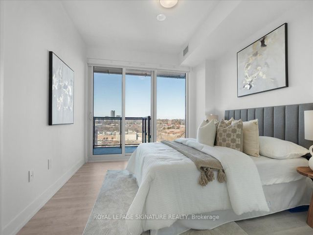 1403 - 30 Inn On The Park Dr