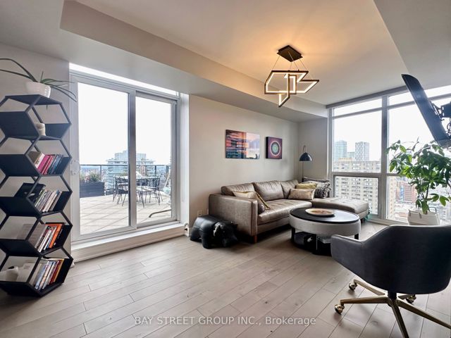 3101 - 25 Carlton St