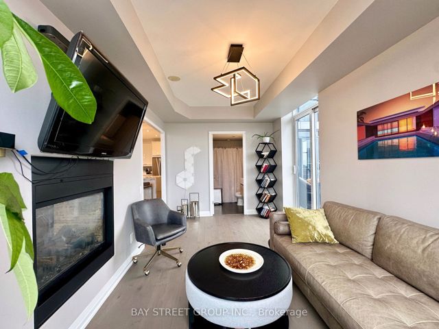 3101 - 25 Carlton St