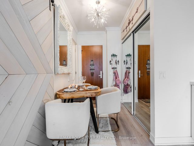 921 - 15 Queens Quay E
