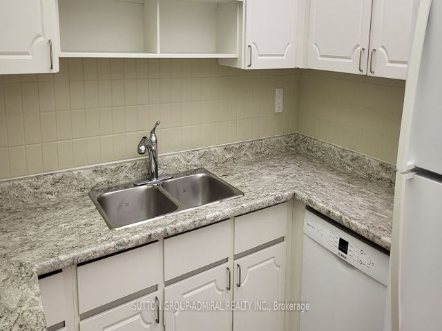 1409 - 130 Neptune Dr